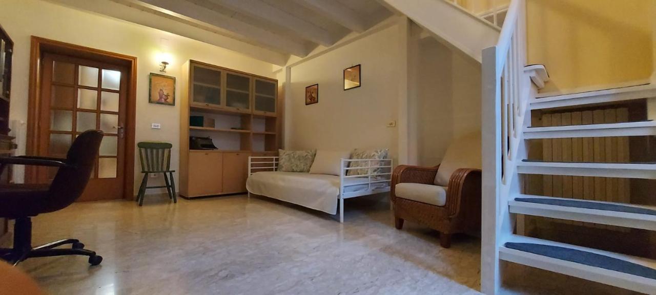 Holiday House Nel Cuore Di בארי מראה חיצוני תמונה