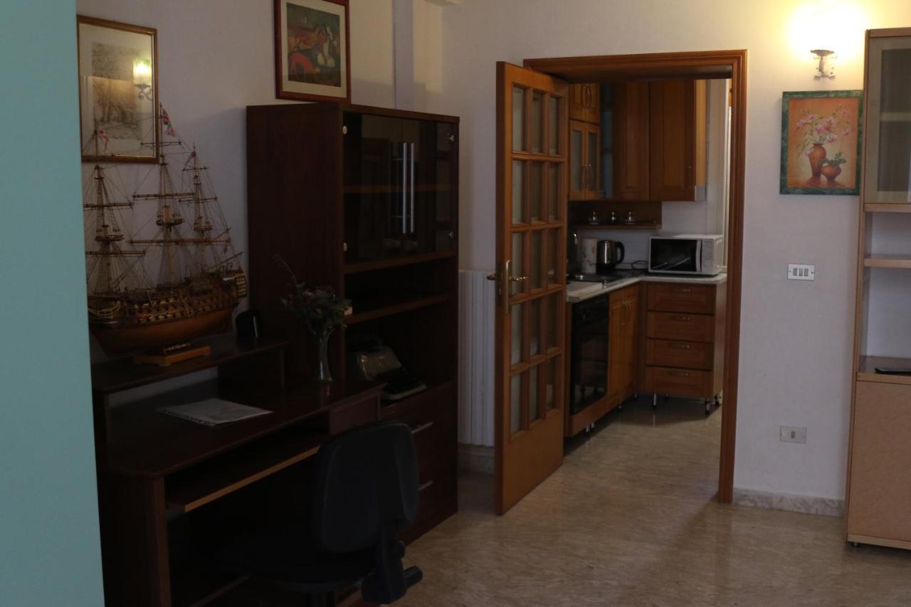 Holiday House Nel Cuore Di בארי מראה חיצוני תמונה
